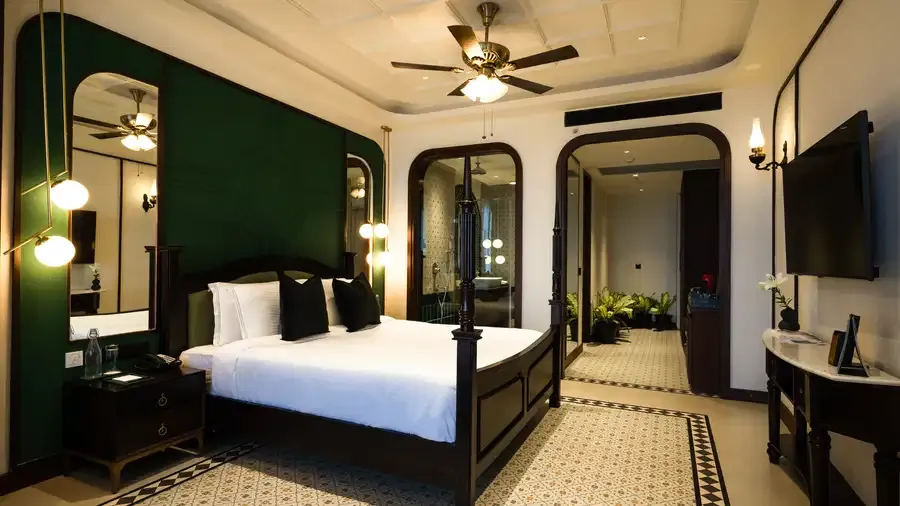 Orchid Room – Bed